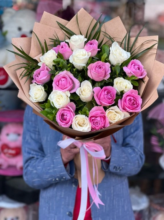 Pembe Ve Beyaz Gül Buketi